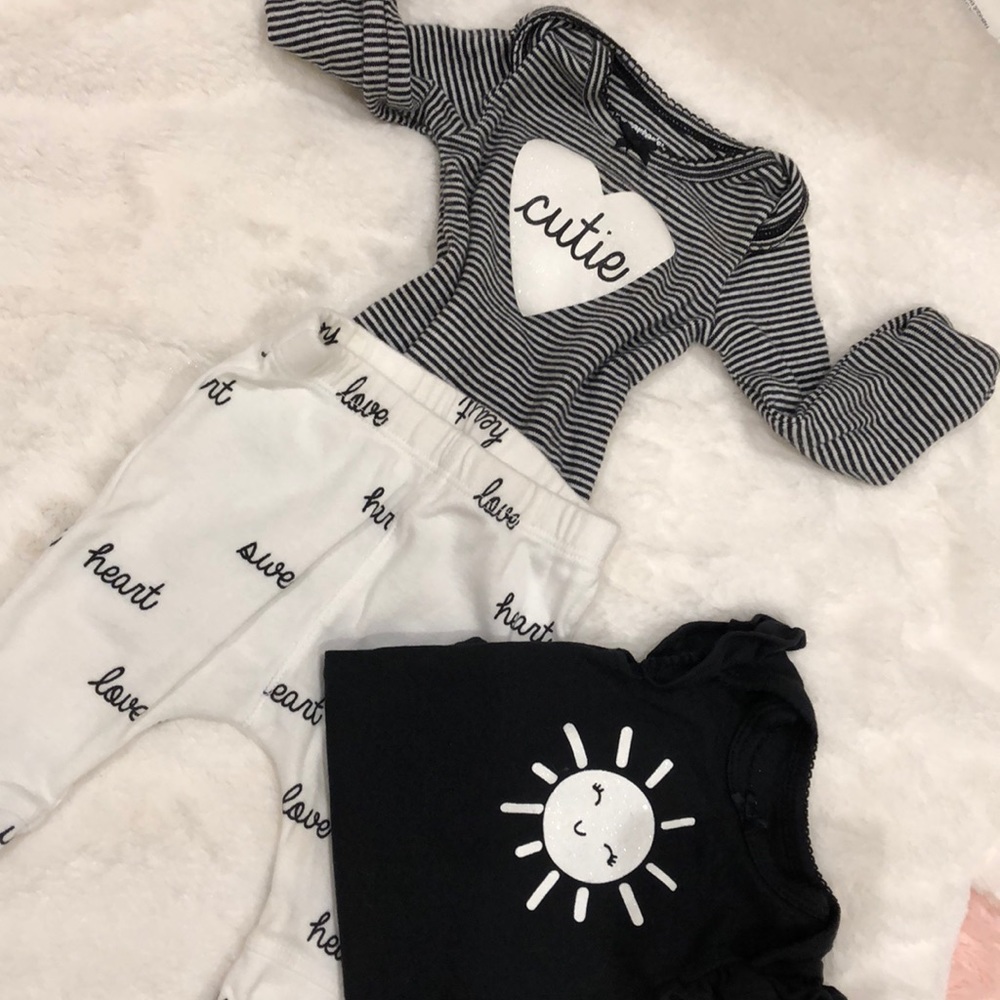 Carters Newborn outfit set of 3